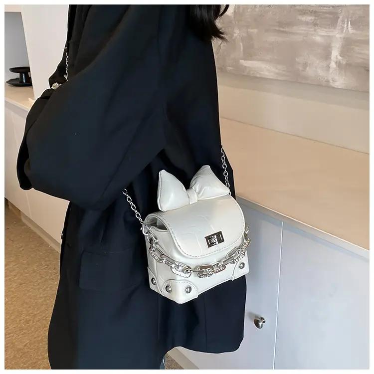 Black Bow Chain Mini Shoulder Bag for Women — feature 17