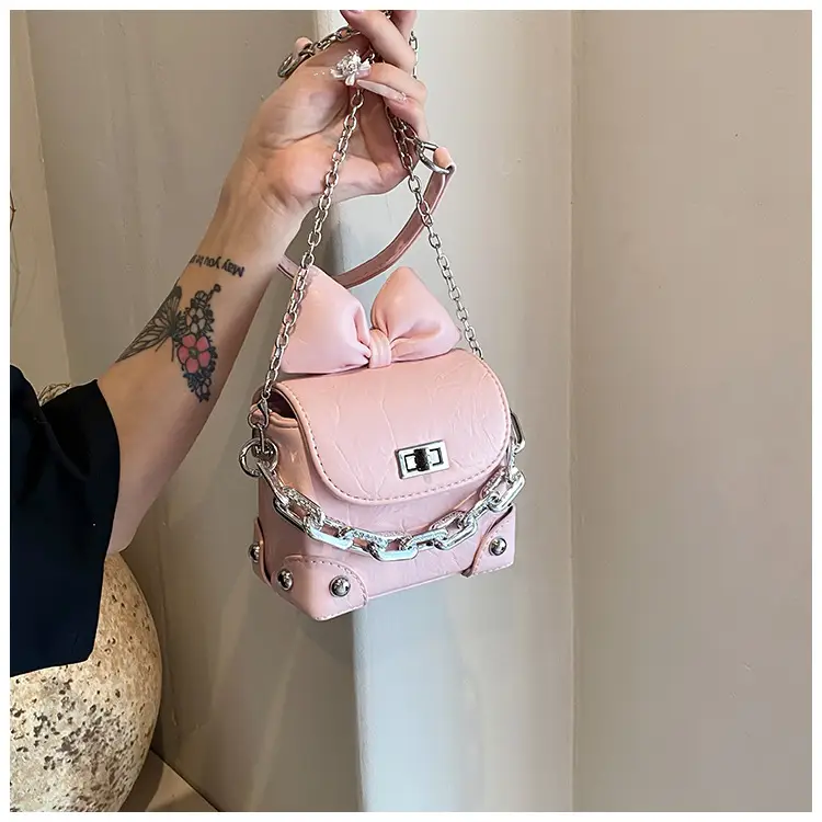 Black Bow Chain Mini Shoulder Bag for Women — feature 8