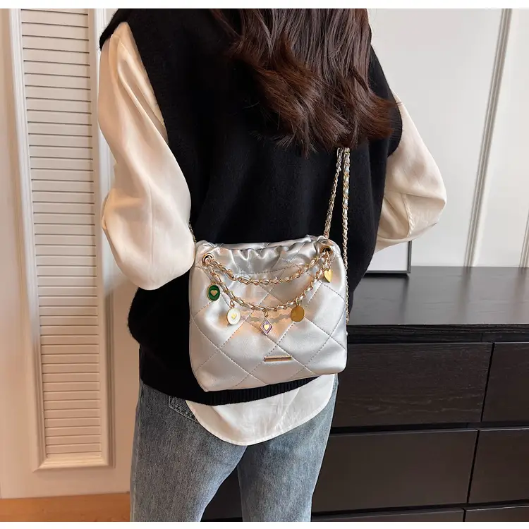 Women Diamond Chain Crossbody Bag Cream 2026 — feature 23