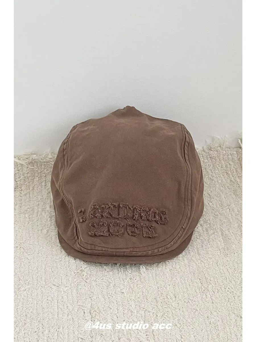 Women's Vintage Newsboy Cap White Japanese Style Forward - Image 3