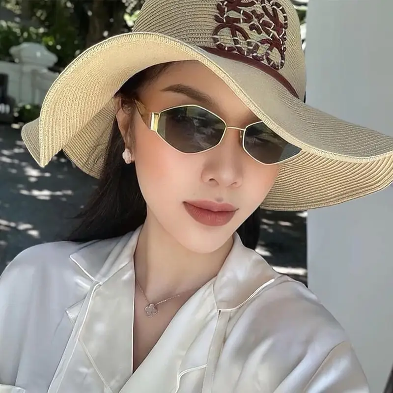 Women's Silver Gray Diamond Sunglasses for Summer — feature 5