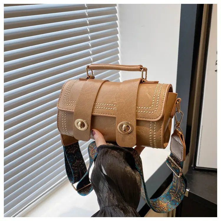 Green Leather Butterfly Bag with Gold Plated Hardware - Image 5