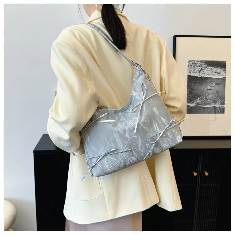 Women's Cream Chain Strap Tote Bag Large Capacity Travel Backpack — feature 9