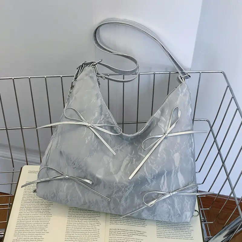 Women's Cream Chain Strap Tote Bag Large Capacity Travel Backpack - Image 3