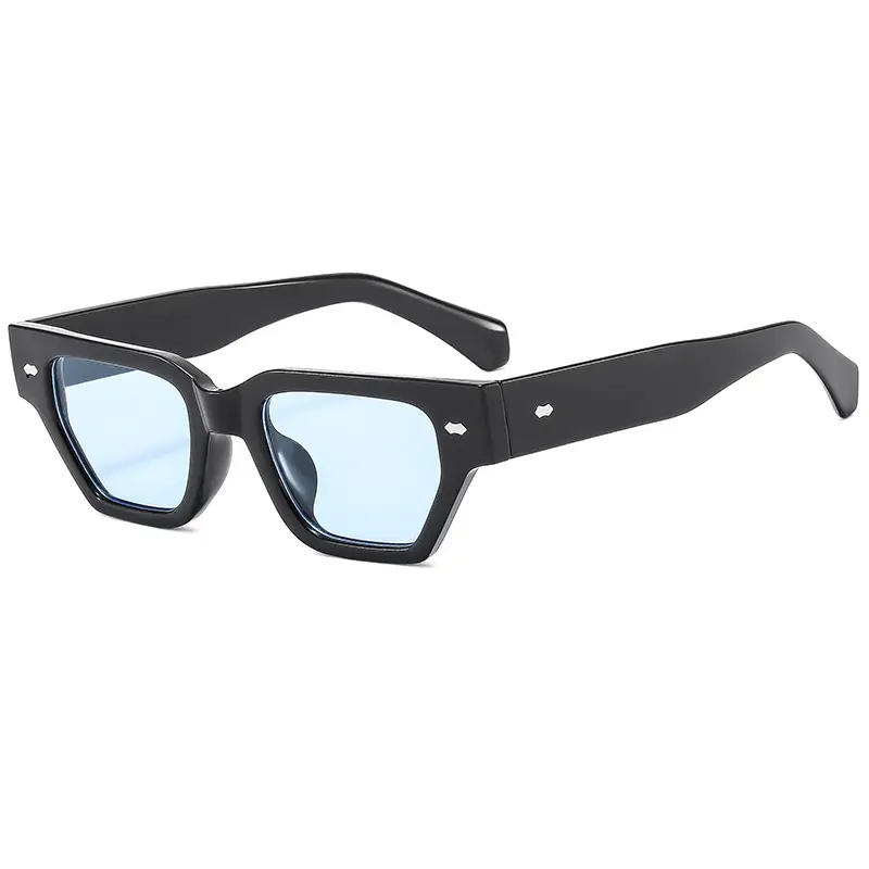 Trendy Square Frame Sunglasses with Rivet Decor - Image 3