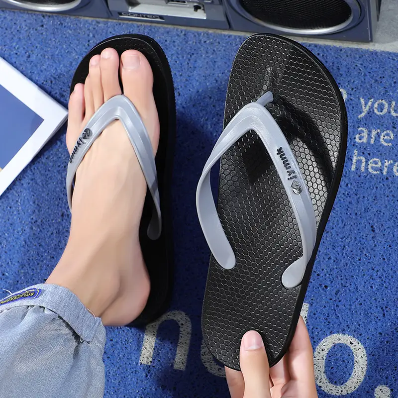 Fashionable Flip-Flops for Men Summer 2025 New Men's Flip-Flops Non-Slip Wear-Resistant Outer Wear Flats Beach Sandals - Image 5