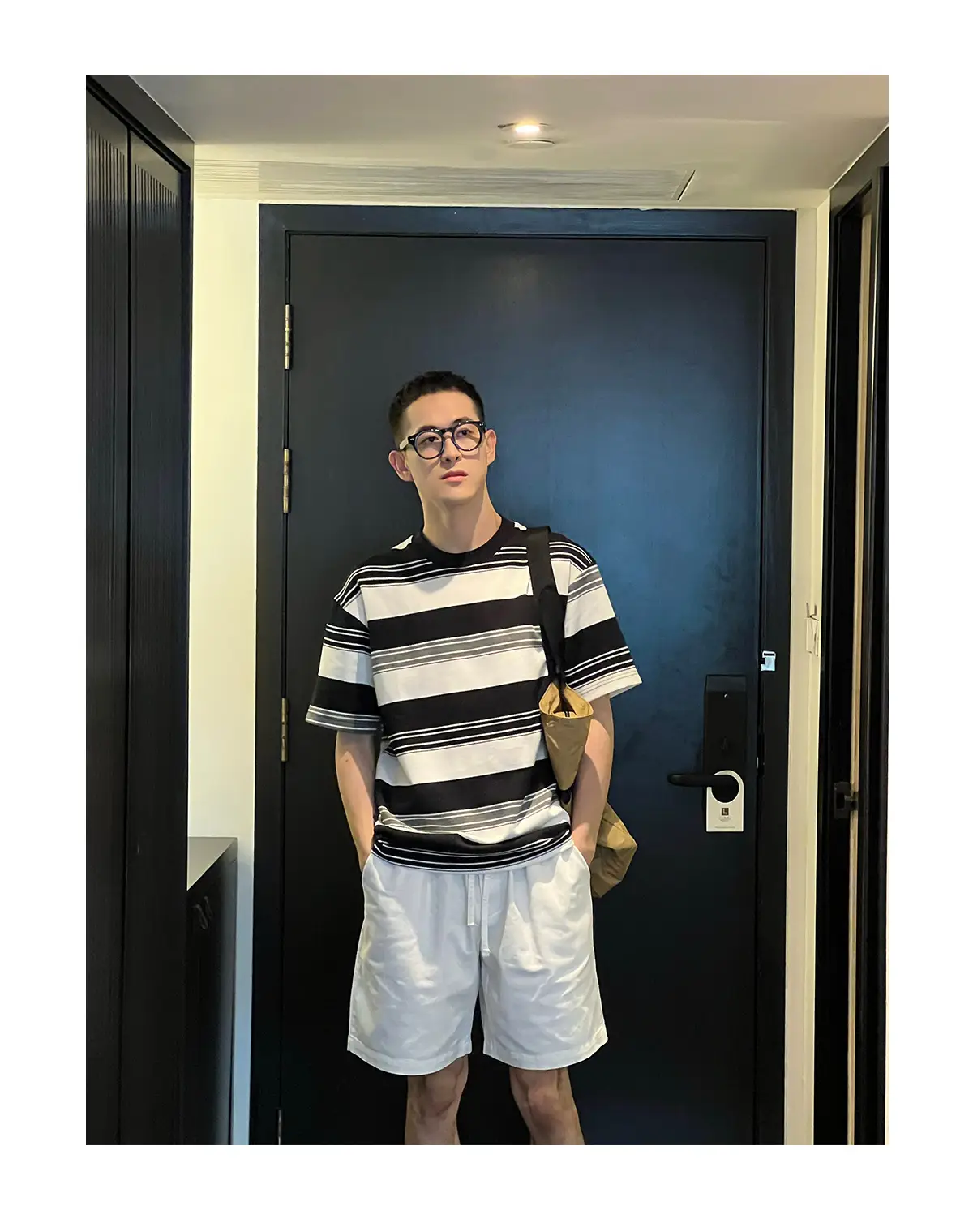 Men Striped T-Shirt Black White Casual Summer — feature 2