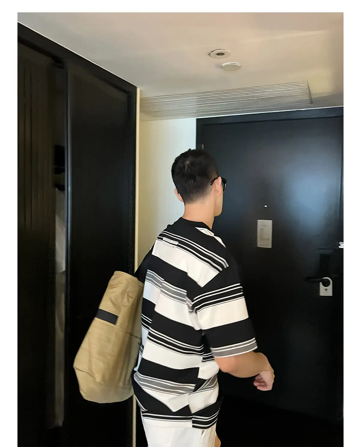 Men Striped T-Shirt Black White Casual Summer — feature 4