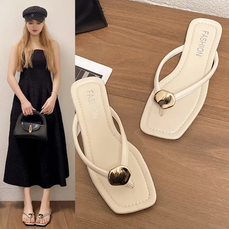 2024 New Internet Celebrity Hot Style Sandals Flat Buckle Non-slip Casual Summer Easiest for Match Beach Flip Flops Trendy — feature 8