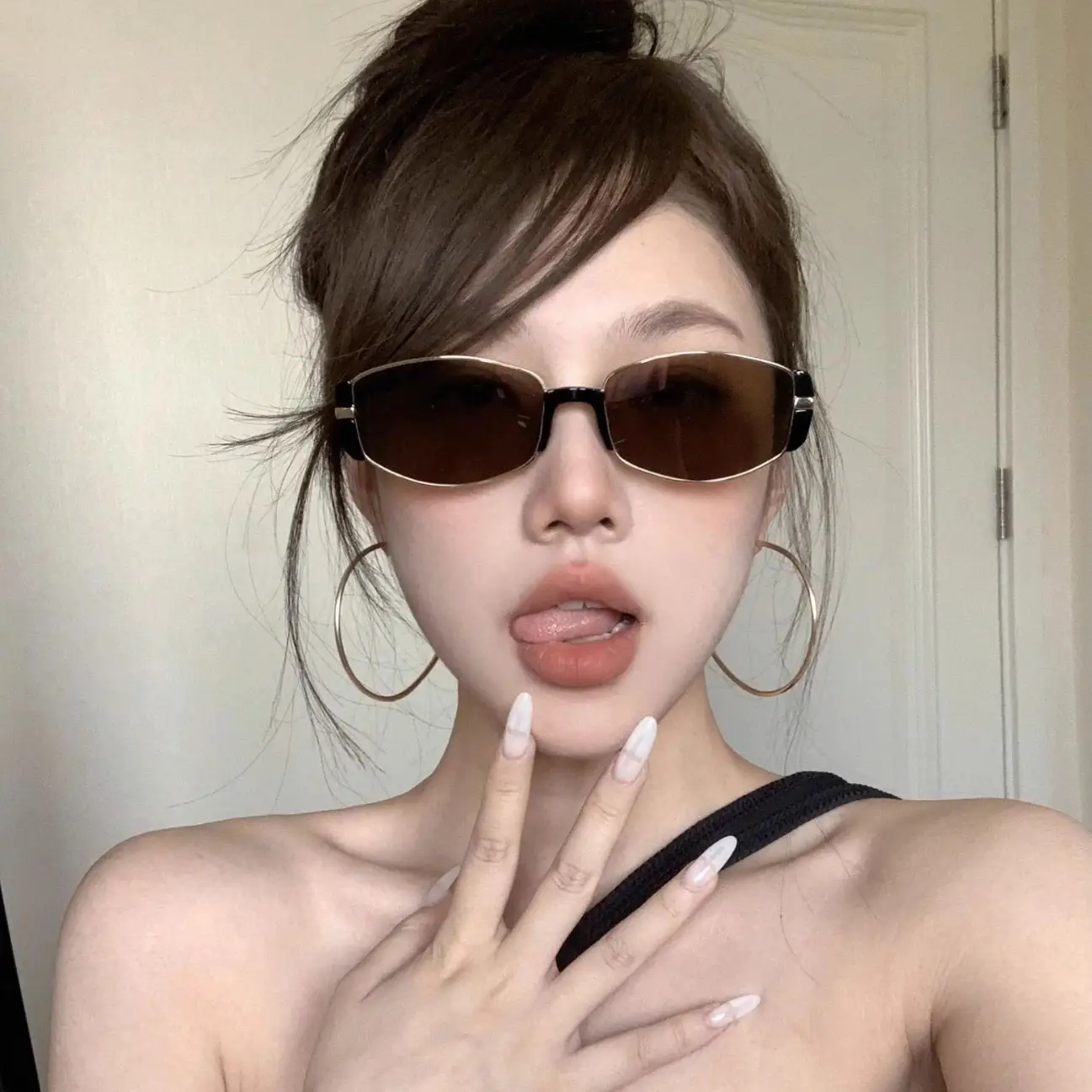 Women's Cat's Eye Sunglasses Black Round Face Slimming - Image 6