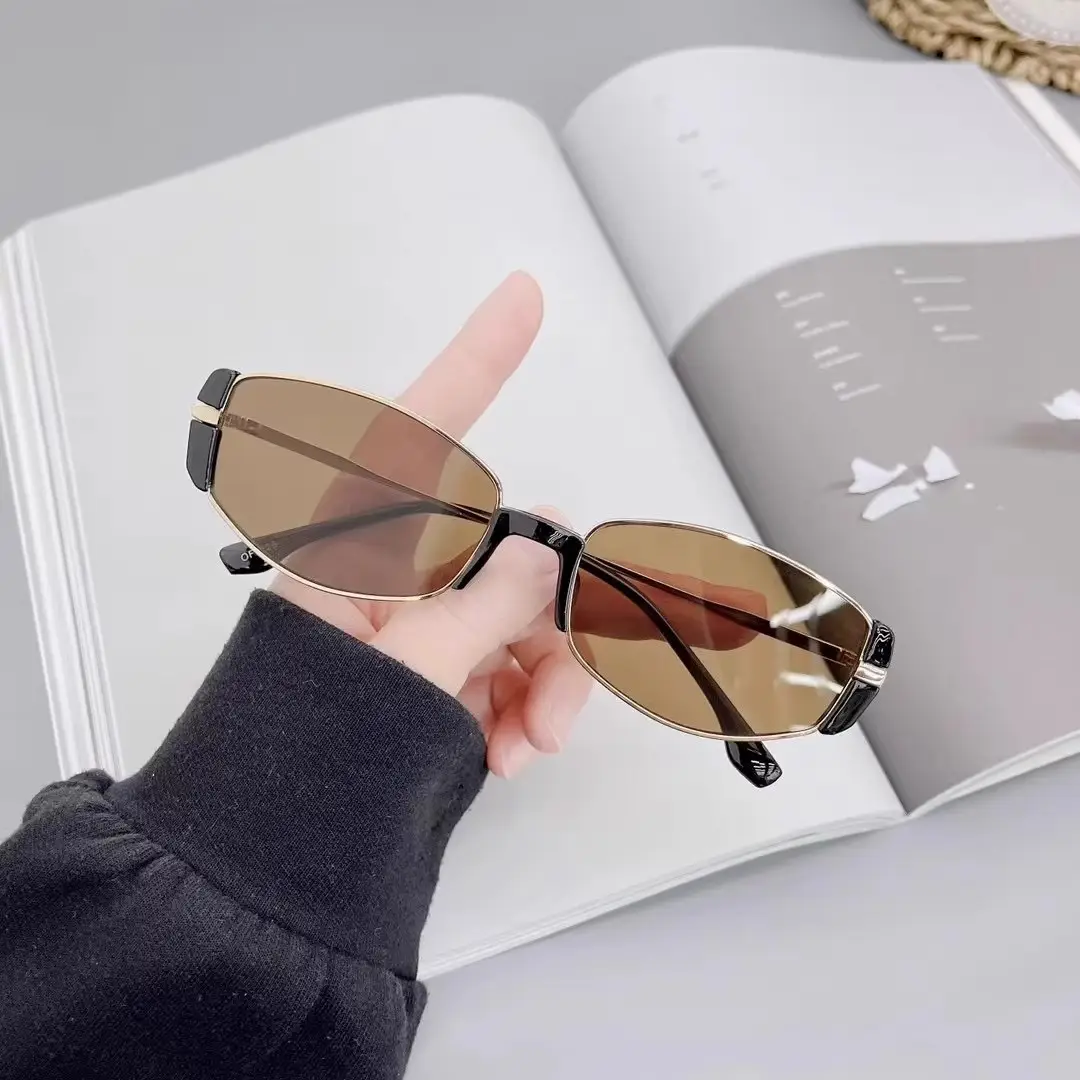 Women's Cat's Eye Sunglasses Black Round Face Slimming - Image 7