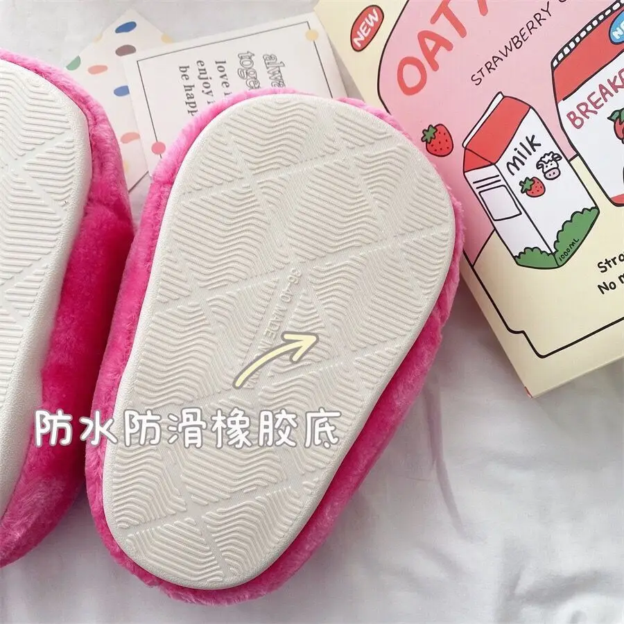 Strawberry Bear Cotton Slippers for Girls' Dormitory, Home, Fully Enclosed, Warm, Non-Slip, Plush Shoes, Sister's Winter Soft and Cute Warm Slippers