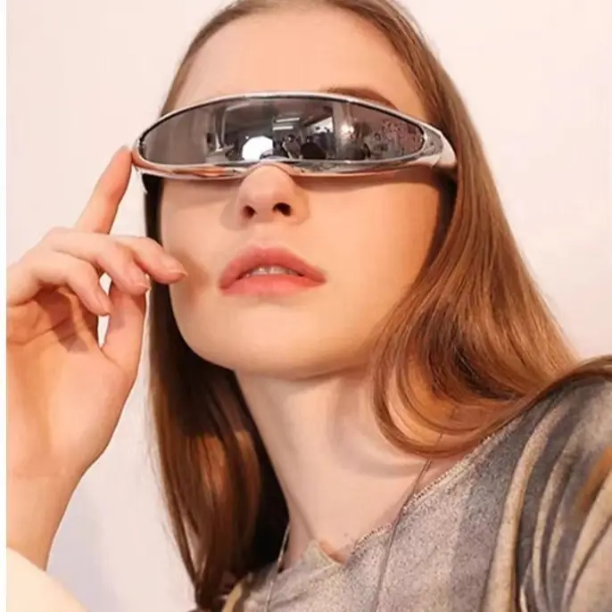 Futuristic Gold Sunglasses for Outdoor Sports - Image 11