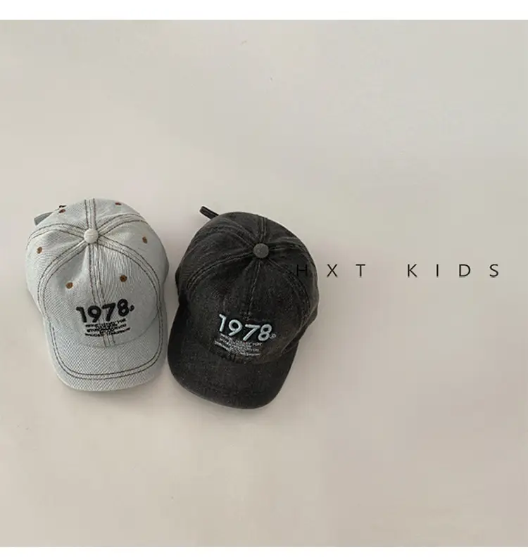 Children's Letter Embroidered Cap Blue Grey 1978 — feature 5