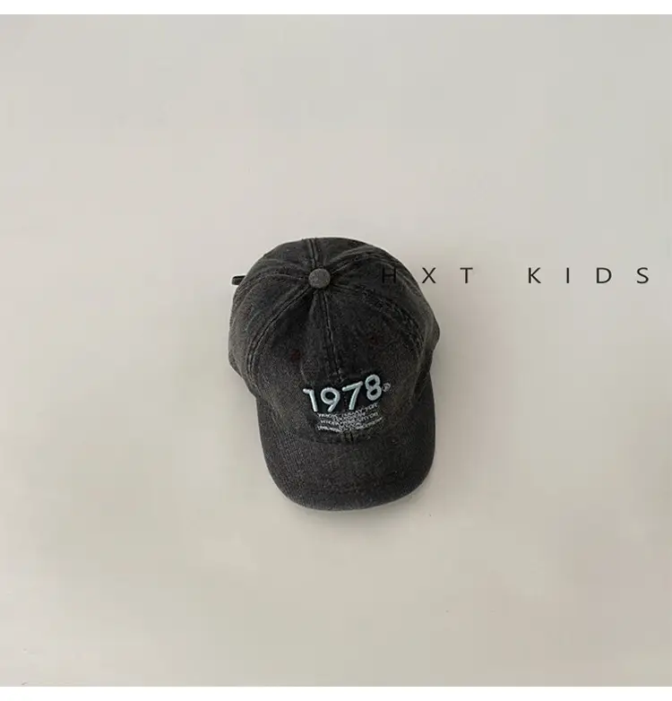 Children's Letter Embroidered Cap Blue Grey 1978 — feature 8