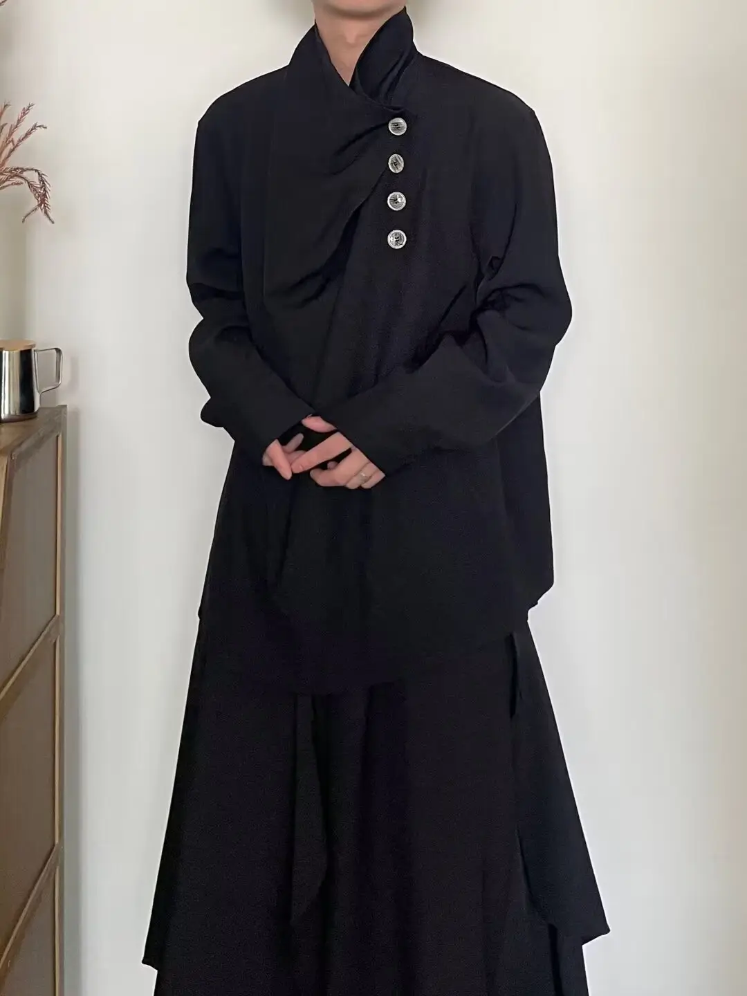 Men's Long Sleeve Draped Shirt Grey Black Set — feature 5
