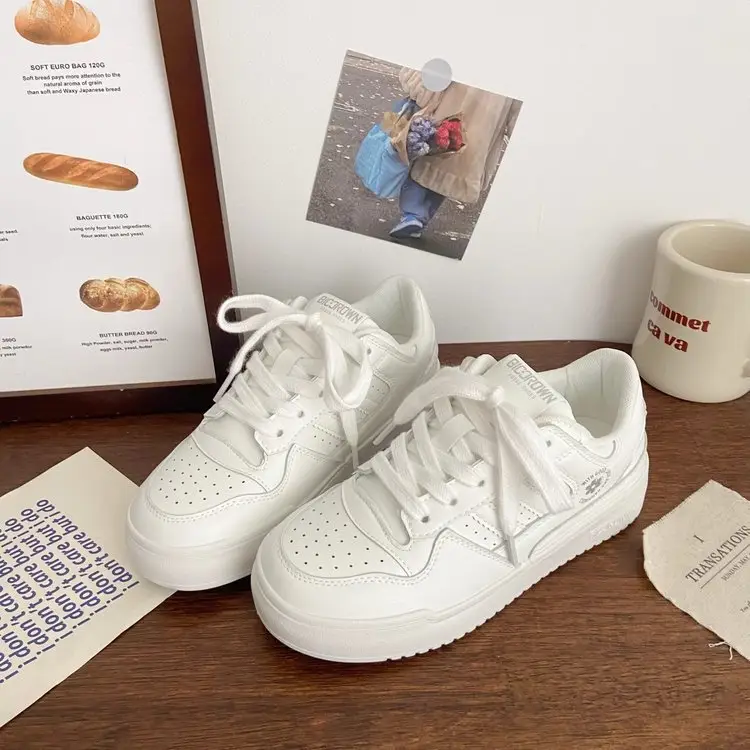 Women Vintage White Thick Sole Casual Sneakers 2024 — feature 2
