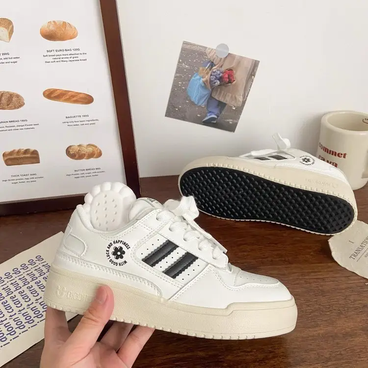 Women Vintage White Thick Sole Casual Sneakers 2024 — feature 8