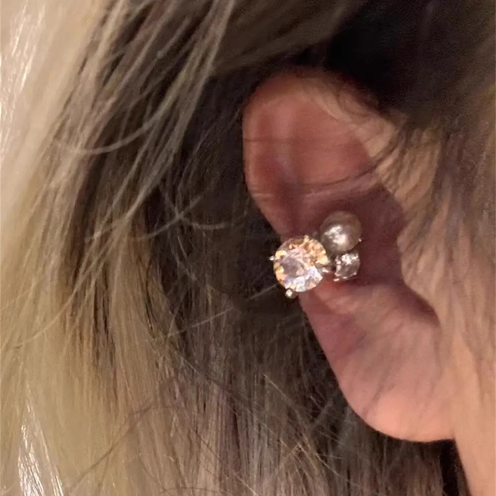 Collection ~ Ear Bone Super Flash Pearl Light Luxury Zircon Cool Niche High-grade Earrings All-match Ear Clip Earrings without Ear Holes