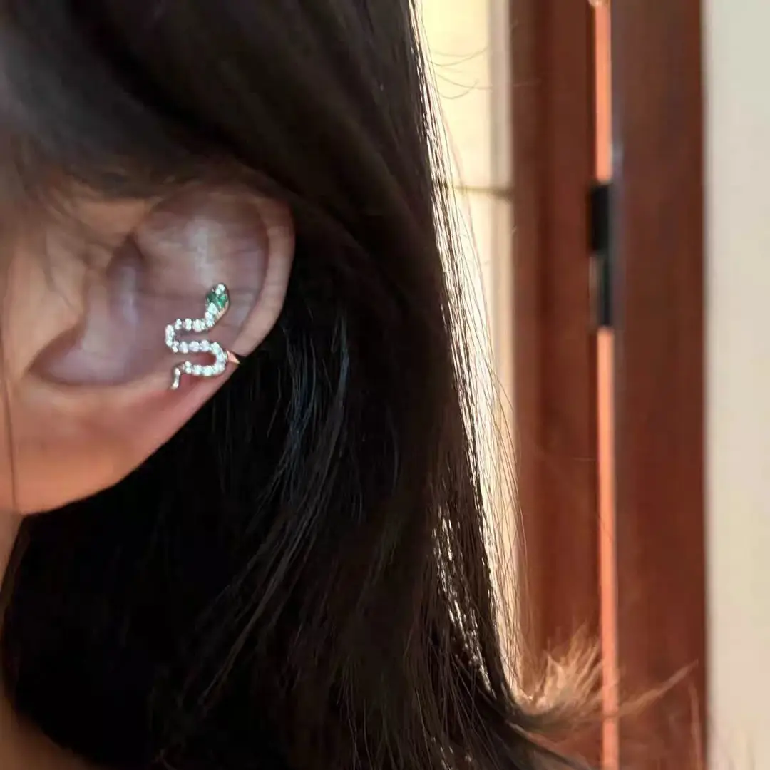 Collection ~ Ear Bone Super Flash Pearl Light Luxury Zircon Cool Niche High-grade Earrings All-match Ear Clip Earrings without Ear Holes