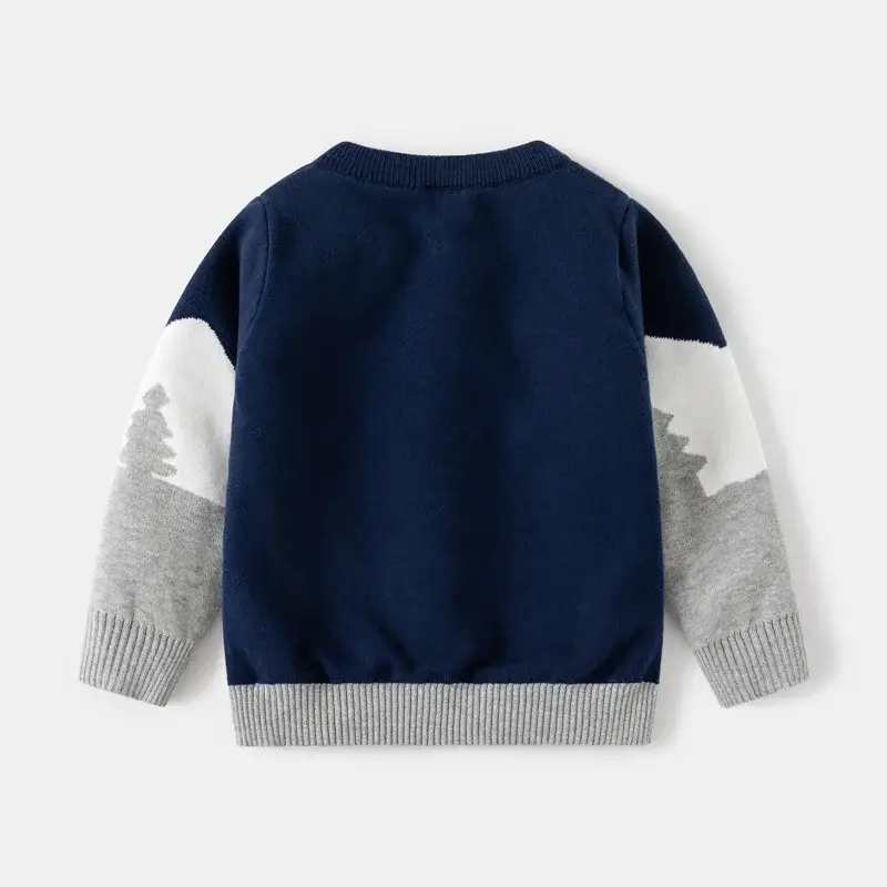 Boy's Snow Mountain Bear Sweater Medium Size — feature 6