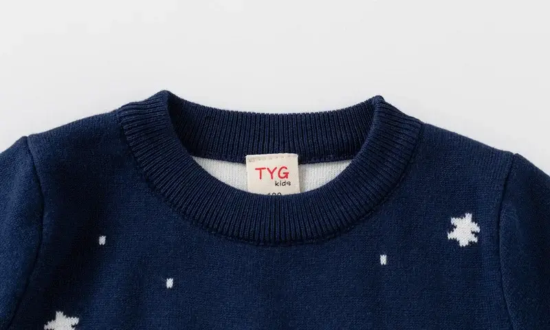 Boy's Snow Mountain Bear Sweater Medium Size — feature 8