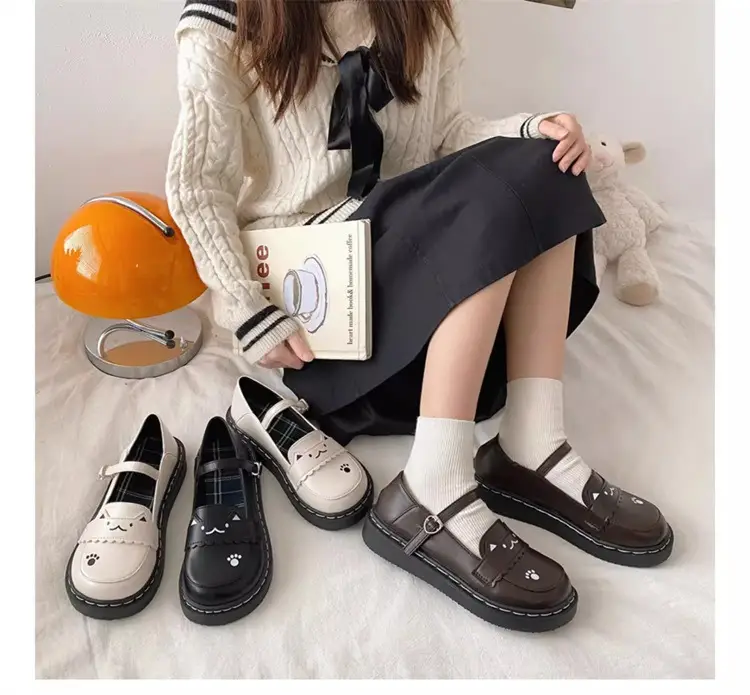 Women British Style Platform Leather Loafers Black 2024 — feature 2