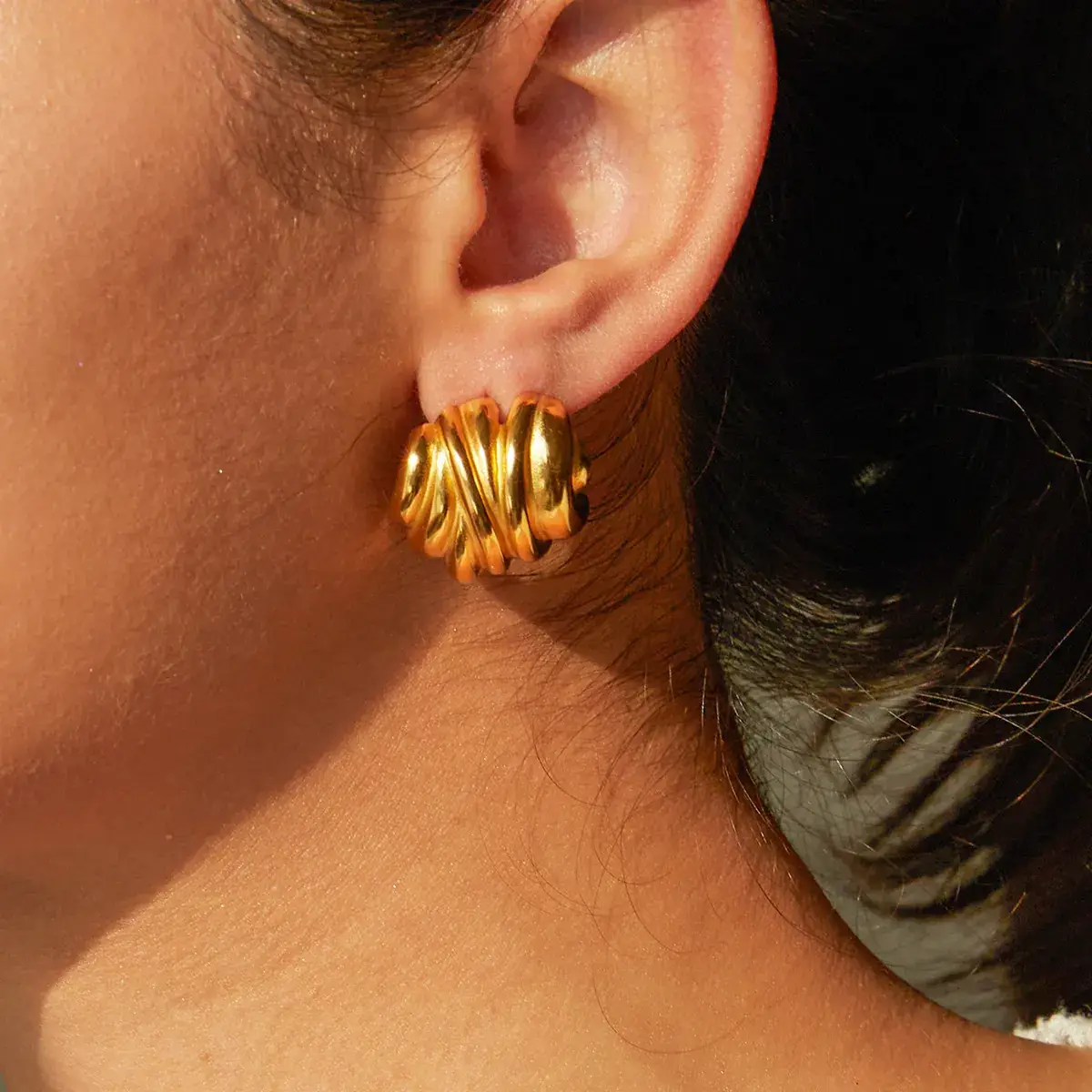18k Gold Wave Strip Earrings 2.6cm 3.0cm