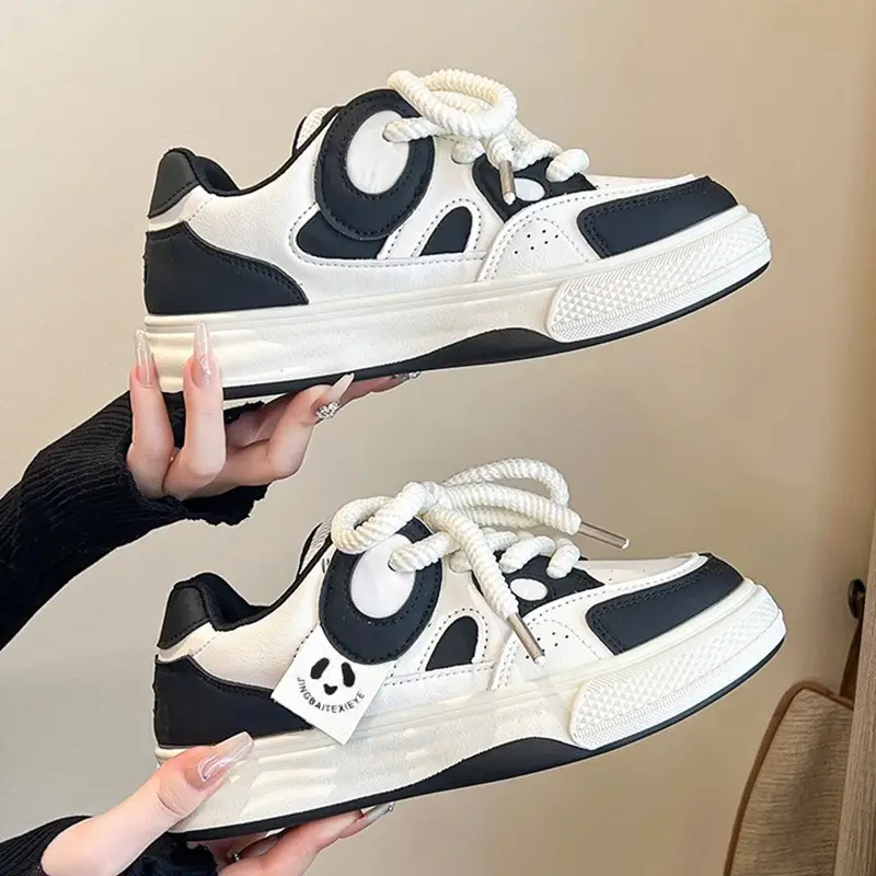 Leather Women's Shoes Trendy Fashion Low-Top Breathable Panda Casual Shoes Versatile Thick-Soled Lace-Up Women's Sneakers Wholesale