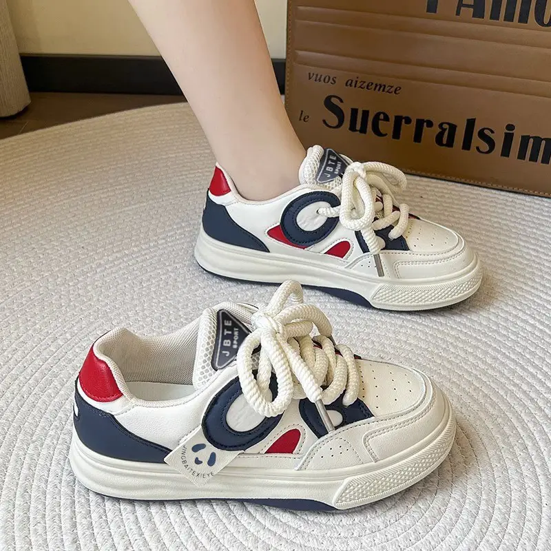Leather Women's Shoes Trendy Fashion Low-Top Breathable Panda Casual Shoes Versatile Thick-Soled Lace-Up Women's Sneakers Wholesale