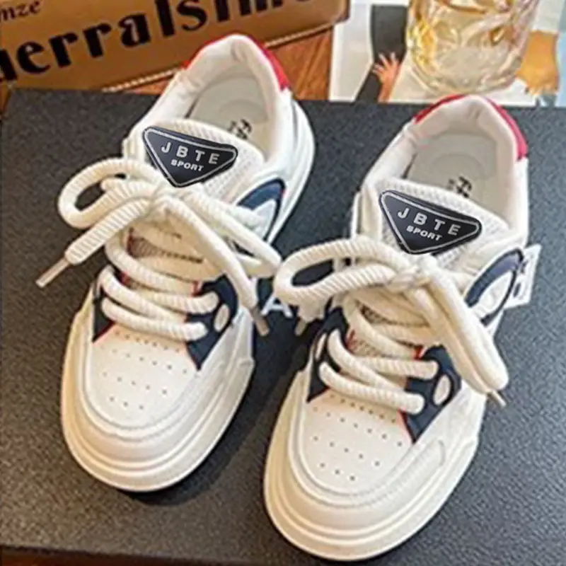 Leather Women's Shoes Trendy Fashion Low-Top Breathable Panda Casual Shoes Versatile Thick-Soled Lace-Up Women's Sneakers Wholesale