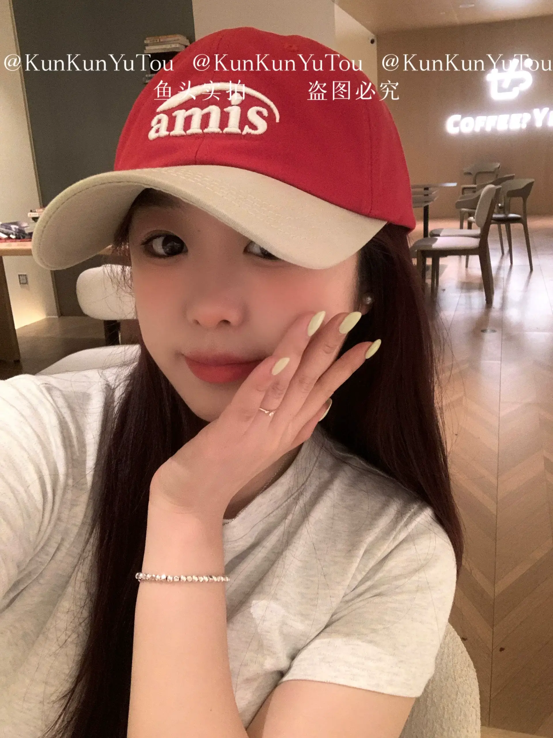 amis Letter Embroidered Soft Top Baseball Cap Red White — feature 2
