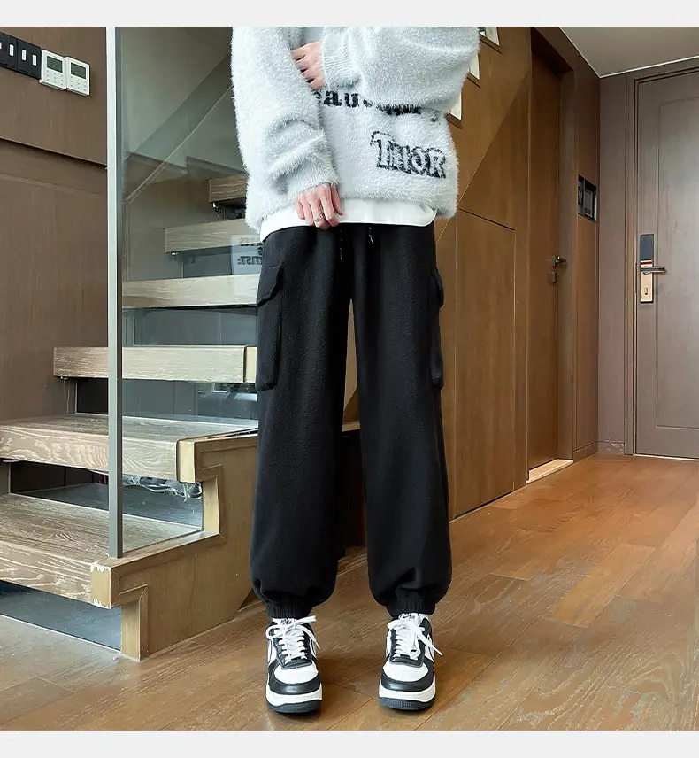 Black Fleece Jogger Pants with Large Pocket for Men — feature 14