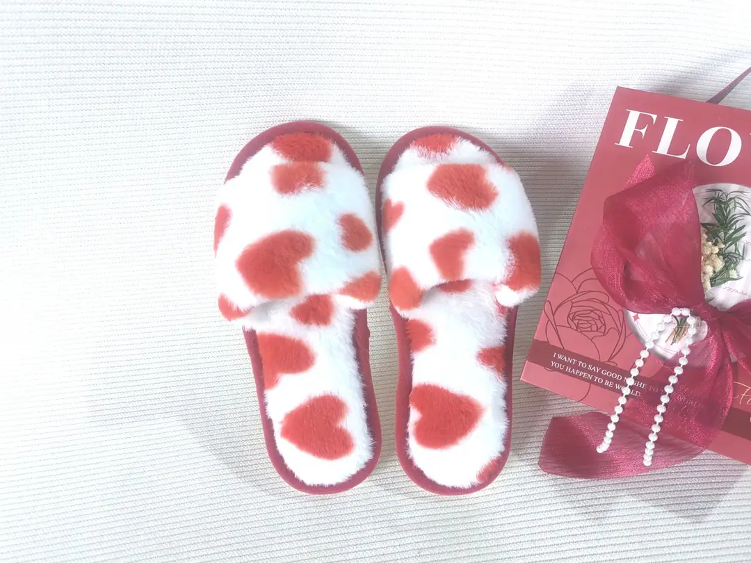 Factory direct supply cross-border love cotton slippers soft, comfortable and refreshing cute warm slippers wholesale