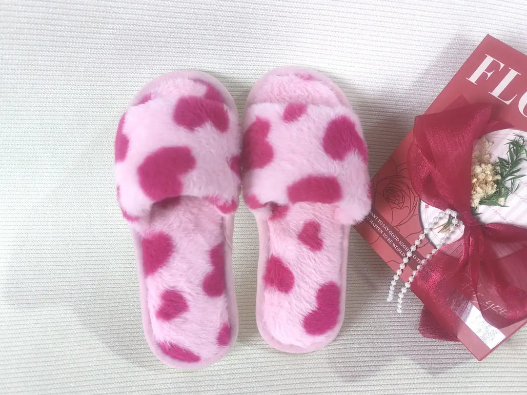 Factory direct supply cross-border love cotton slippers soft, comfortable and refreshing cute warm slippers wholesale