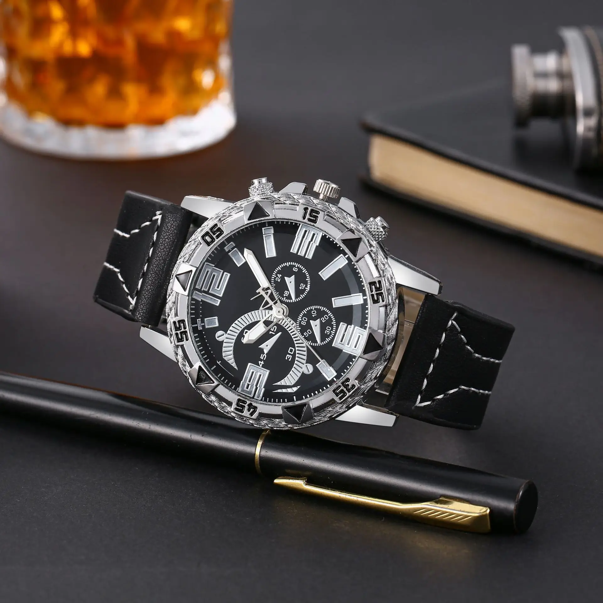 Men's Gold Dial Cross-Body Watch with Large Dial & Quartz Movement — feature 6