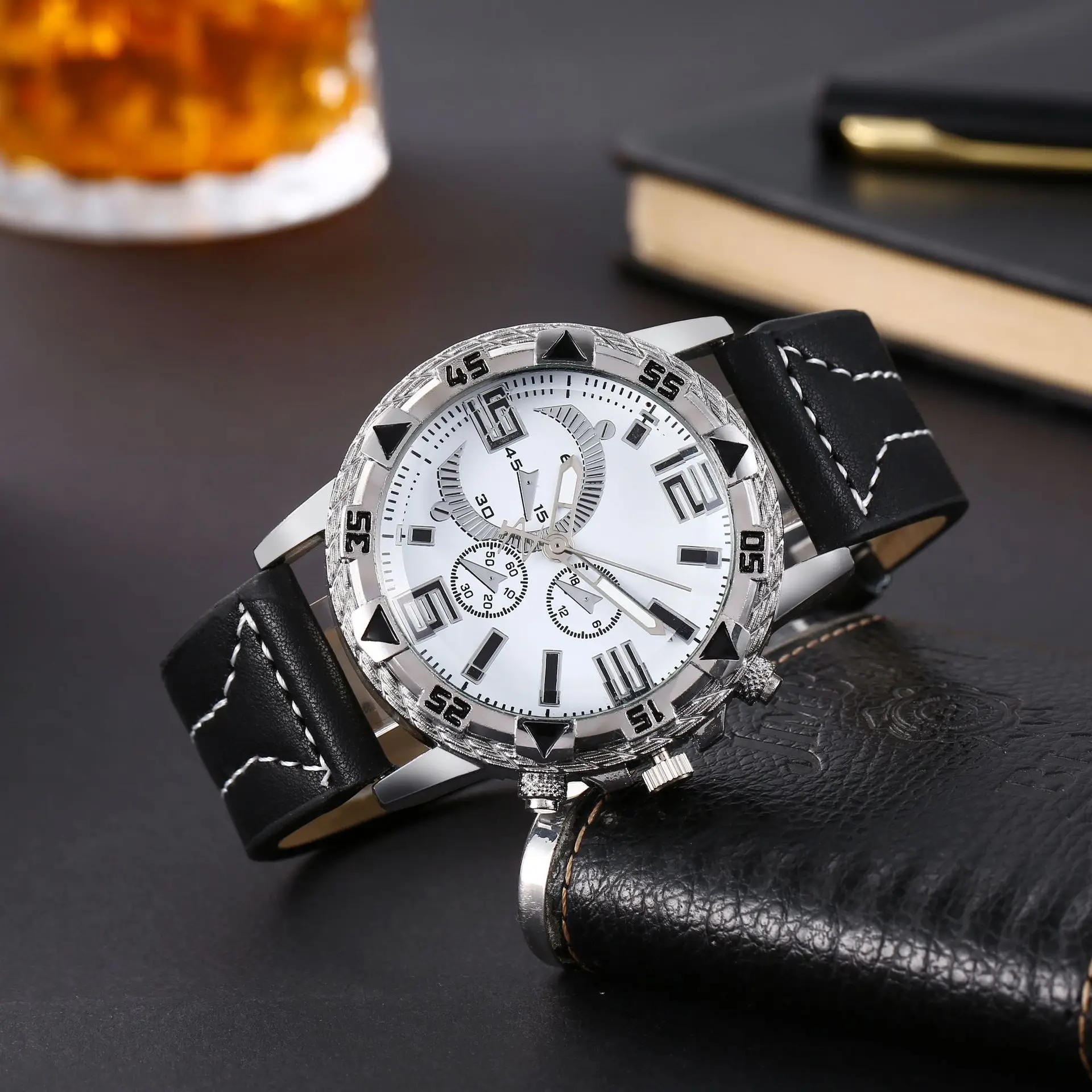 Men's Gold Dial Cross-Body Watch with Large Dial & Quartz Movement — feature 7