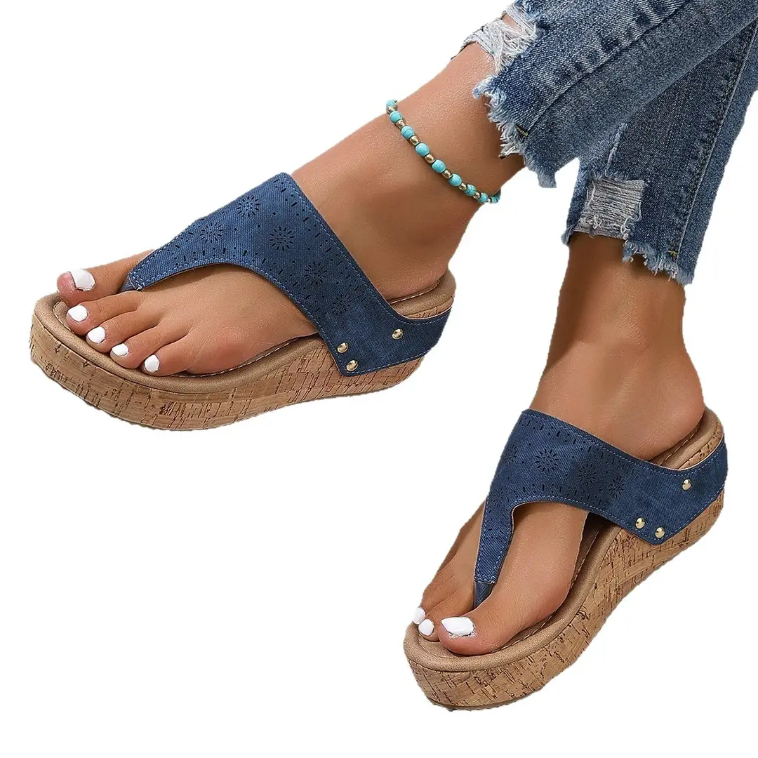 Clip Toe Platform Bottom plus size European and American Women's Flip Flops for Outer Wear 2024 Summer New Breathable Thick Bottom Wedge Sandals - Image 8