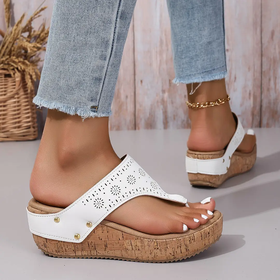 Clip Toe Platform Bottom plus size European and American Women's Flip Flops for Outer Wear 2024 Summer New Breathable Thick Bottom Wedge Sandals — feature 10