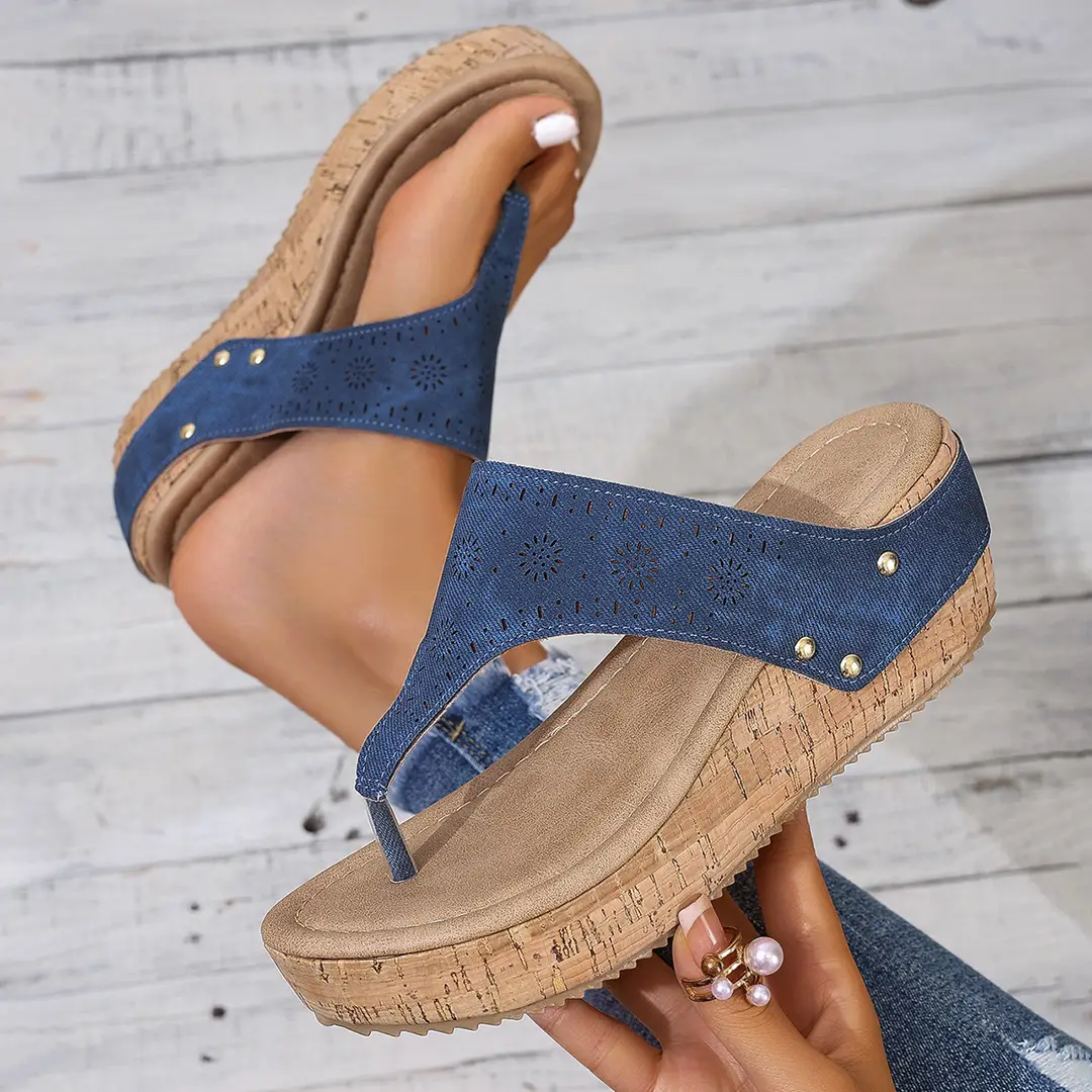 Clip Toe Platform Bottom plus size European and American Women's Flip Flops for Outer Wear 2024 Summer New Breathable Thick Bottom Wedge Sandals — feature 3