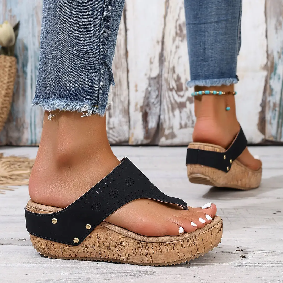 Clip Toe Platform Bottom plus size European and American Women's Flip Flops for Outer Wear 2024 Summer New Breathable Thick Bottom Wedge Sandals — feature 5