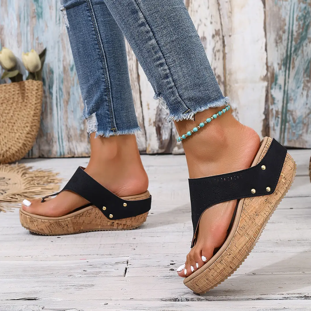 Clip Toe Platform Bottom plus size European and American Women's Flip Flops for Outer Wear 2024 Summer New Breathable Thick Bottom Wedge Sandals — feature 8
