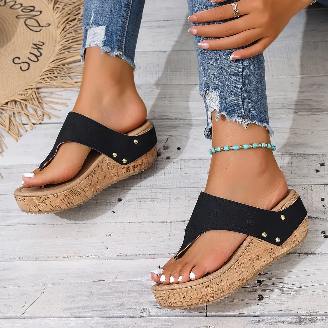 Clip Toe Platform Bottom plus size European and American Women's Flip Flops for Outer Wear 2024 Summer New Breathable Thick Bottom Wedge Sandals — feature 9