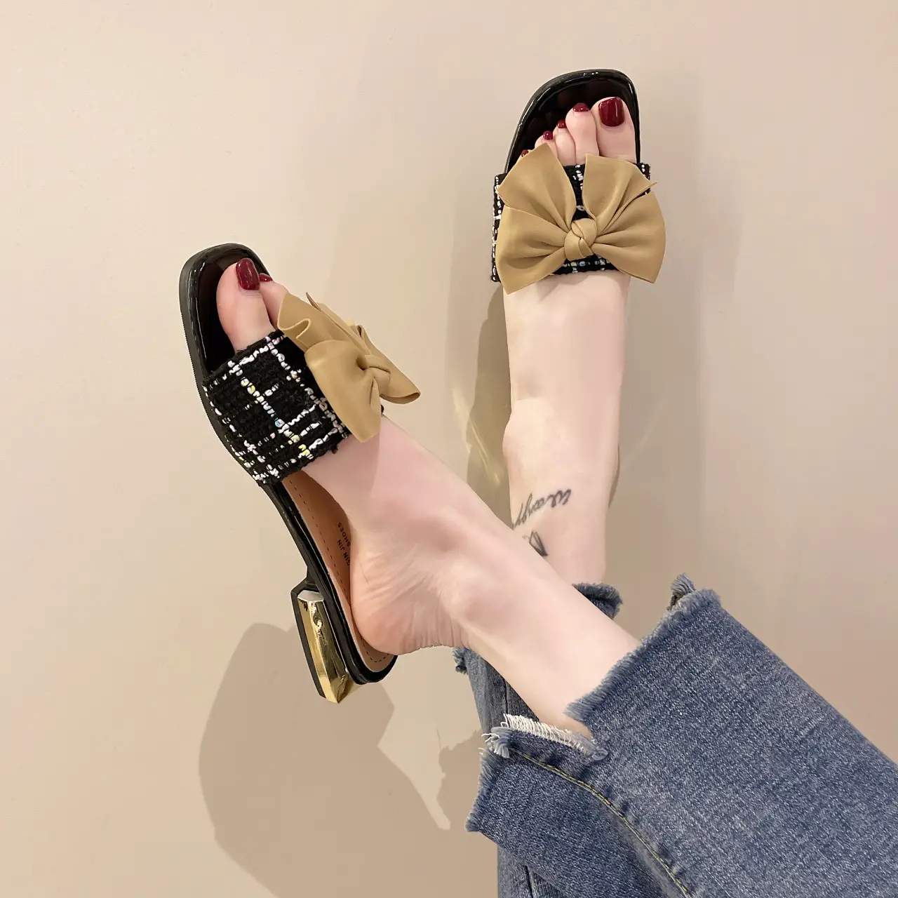 Women Square Toe Bow Low Heel Flip Flops Summer - Image 4