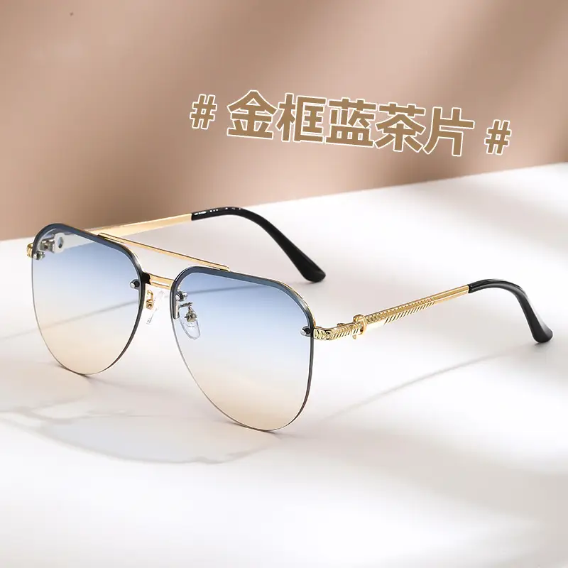 Men's Distinctive UV-Protecting Sunglasses - Image 2