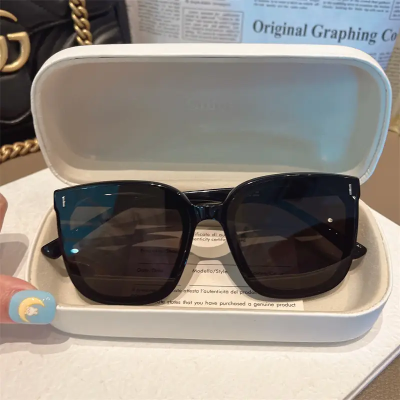 Black Polarized Sunglasses with Anti-UV Lenses - Image 3