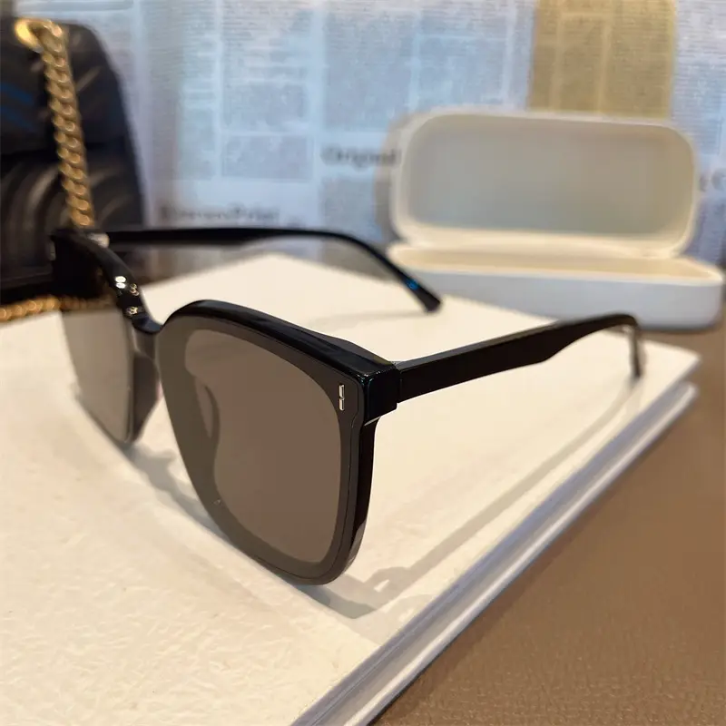 Black Polarized Sunglasses with Anti-UV Lenses - Image 6