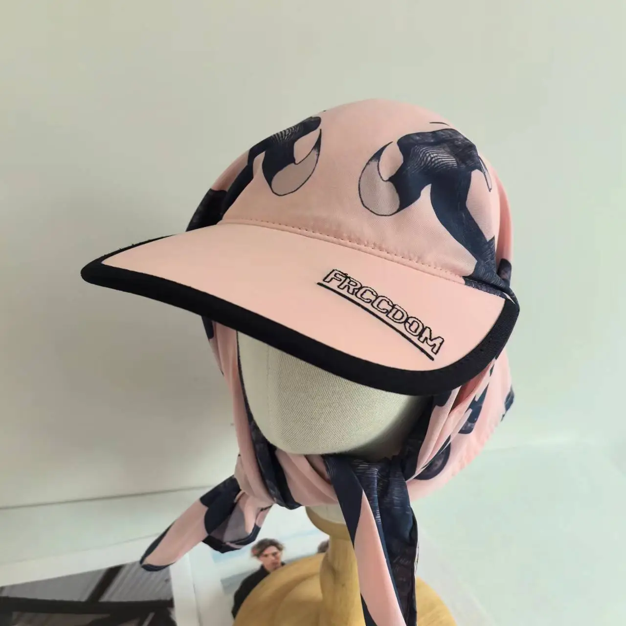 Kids Korean Letter Sun Hat with Printed Strap — feature 7