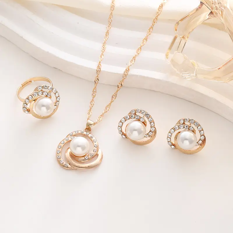 Women's Pearl Necklace & Earrings Set Gold Plated - Image 3