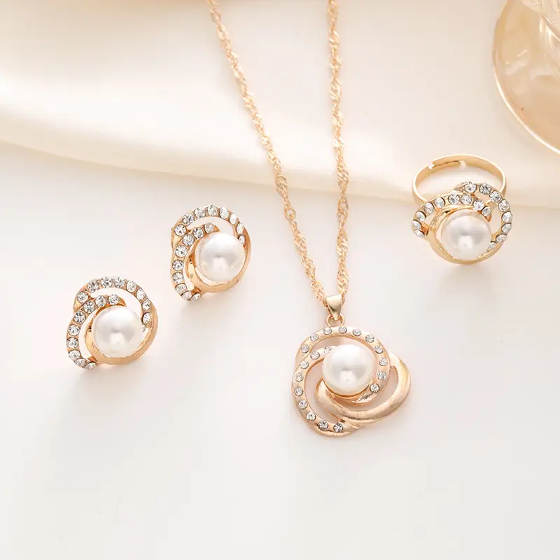 Women's Pearl Necklace & Earrings Set Gold Plated - Image 4
